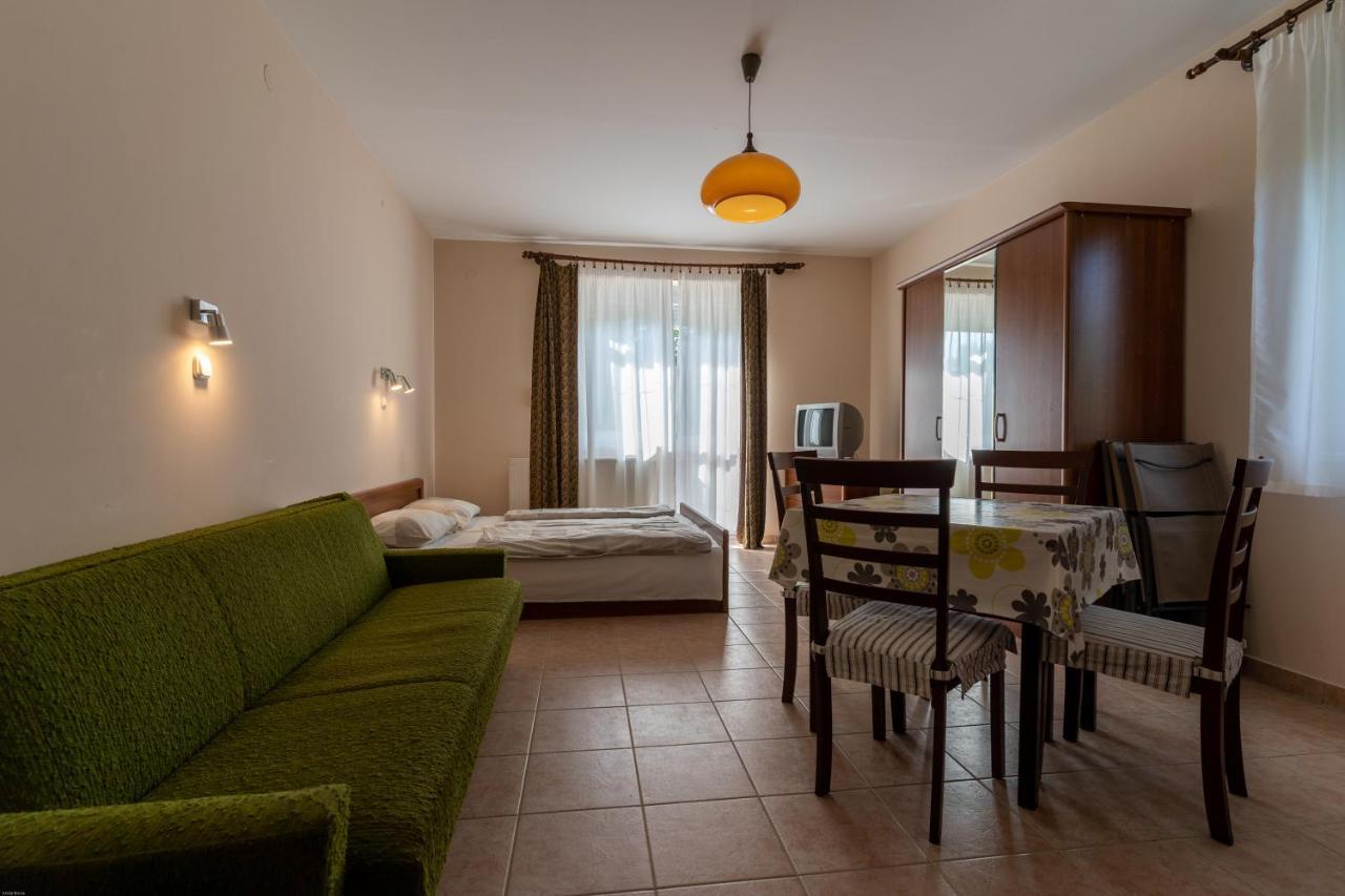 Bed and Breakfast Izabella Panzio Hajdúszoboszló Zewnętrze zdjęcie